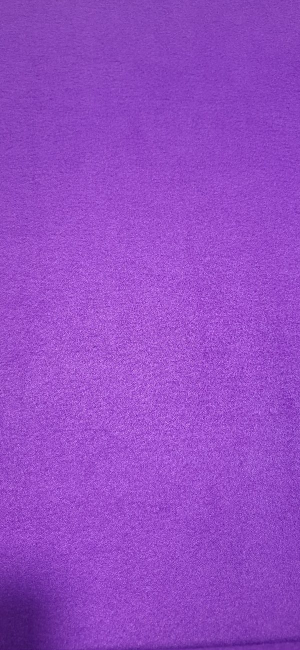 Polar Liso
Color Morado
1.5 Mtr de Ancho